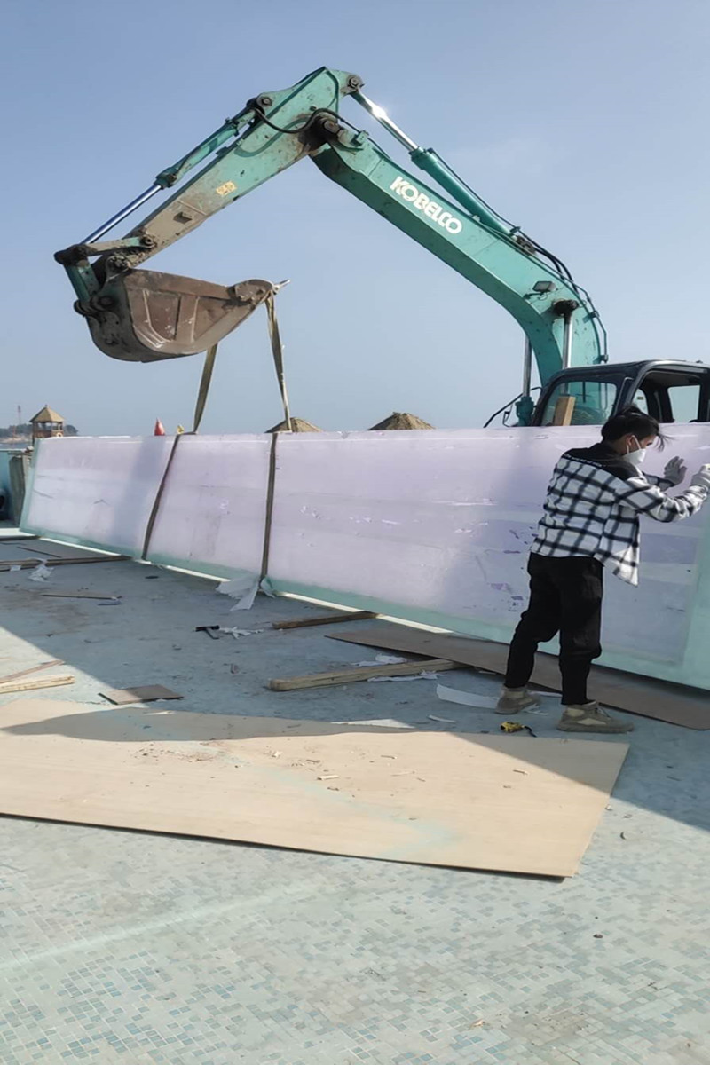 亚克力泳池板材现场安装-上海浦昕水族工程有限公司